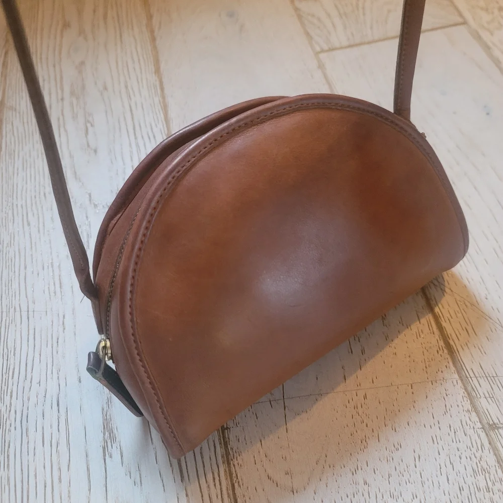 COACH True Vintage Kimball Zip Half Moon Crossbody Bag Classic British Tan - Picture 6 of 15